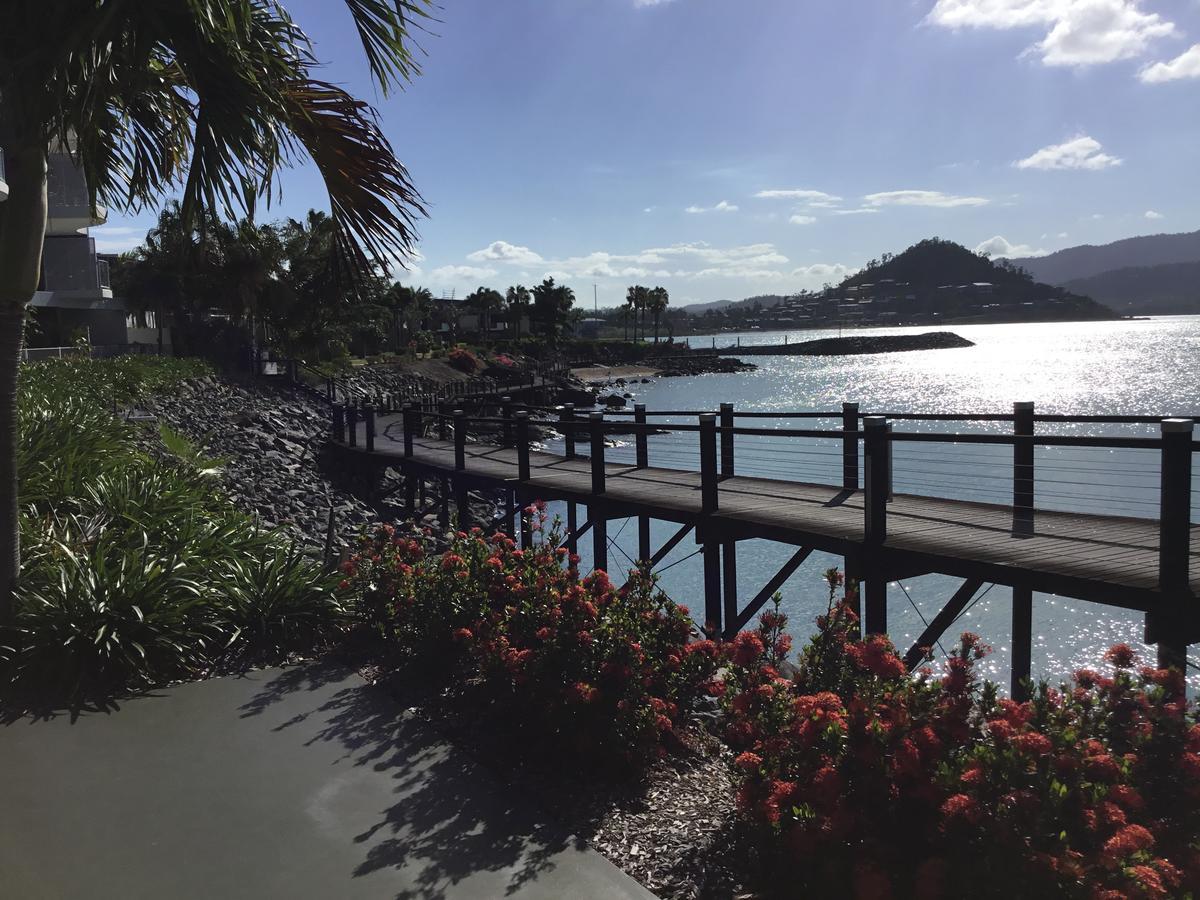 Marina View Apartment Airlie Beach Bagian luar foto