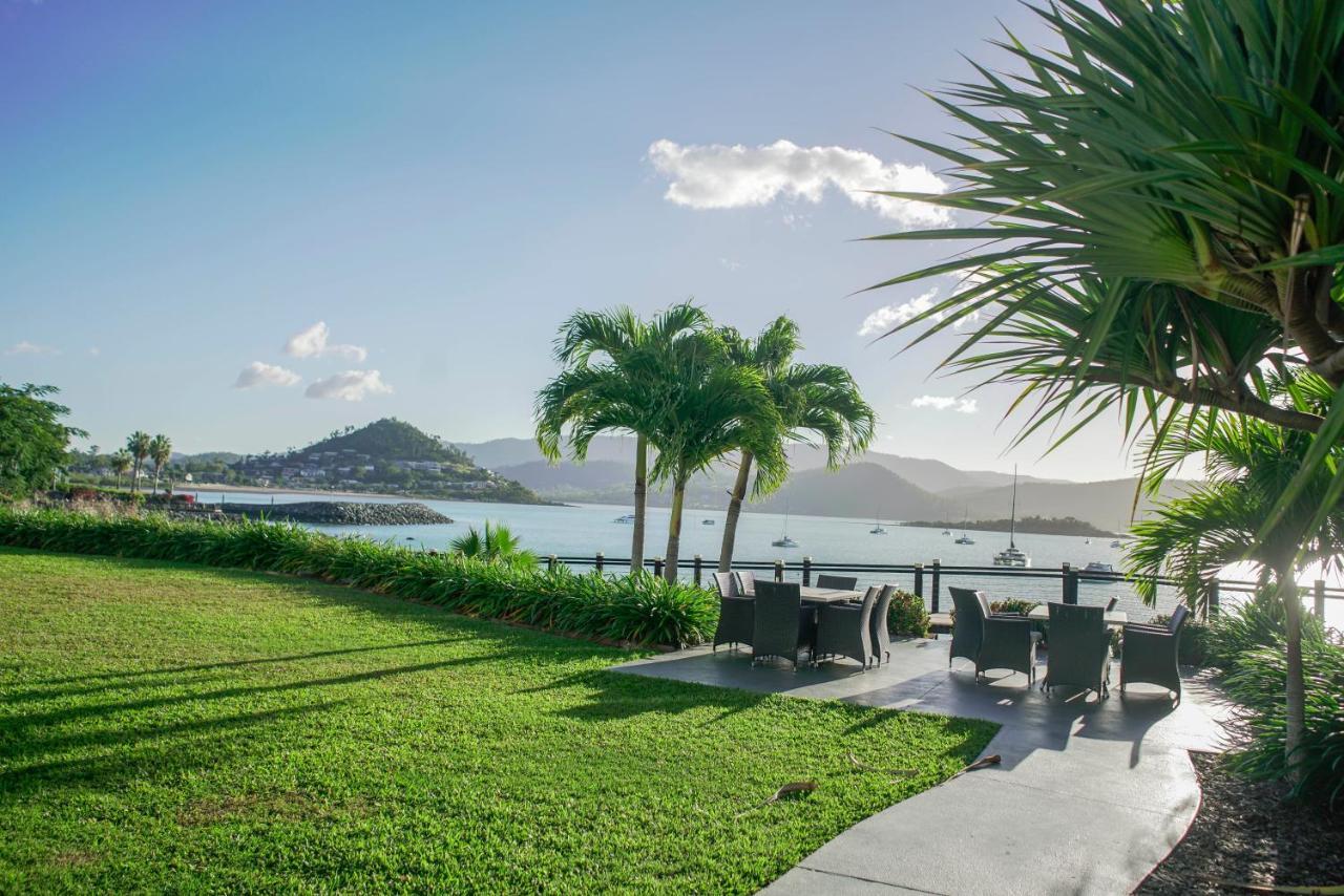 Marina View Apartment Airlie Beach Bagian luar foto